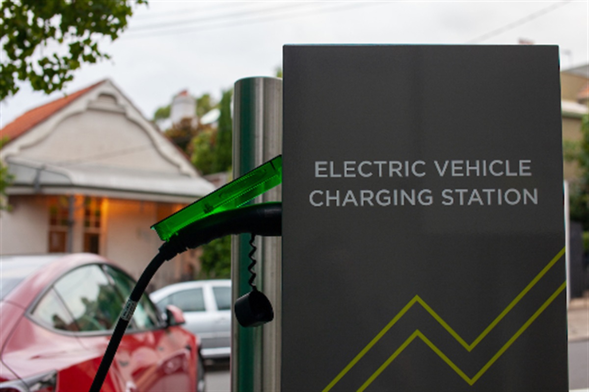 ev-charger_525.jpg